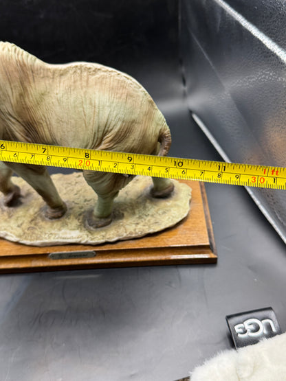 Giuseppe Armani Florence Capodimonte Elephant Sculpture – Signed G. Armani – Hand Painted Figurine on Wood Base – Damaged Tusk