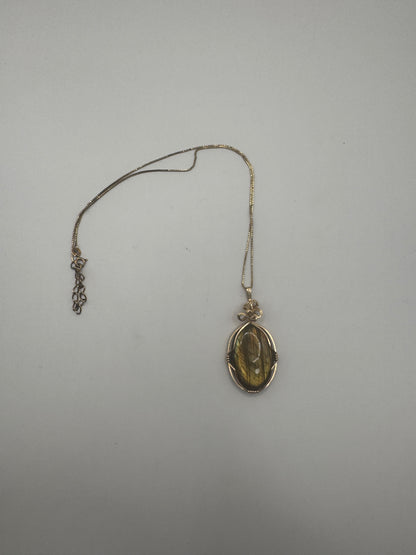 Gold-Plated Sterling Silver Necklace with Labradorite Pendant