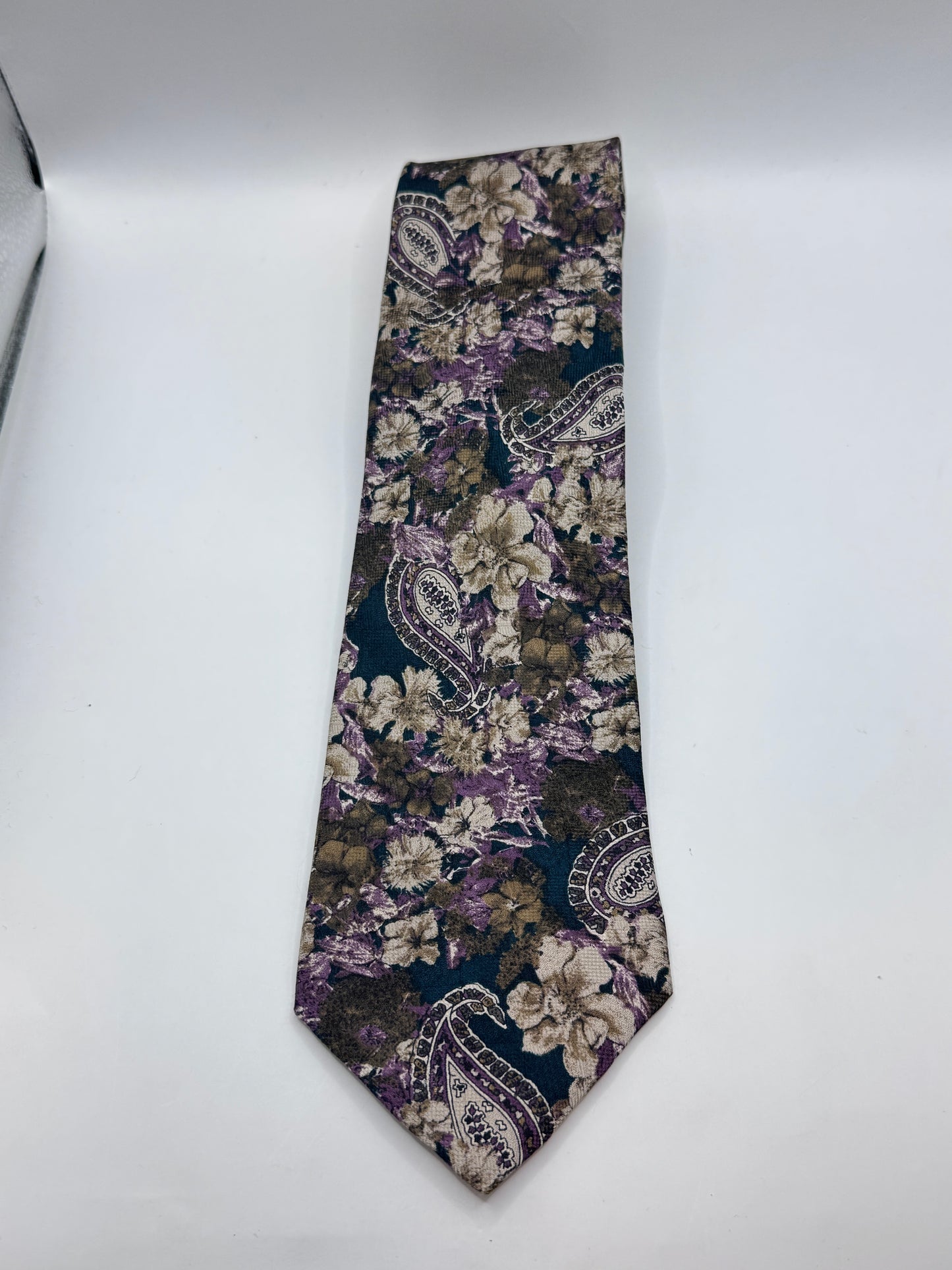 Vintage Pierre Cardin 100% Silk Floral Paisley Tie, 58” x 4” – Excellent Condition