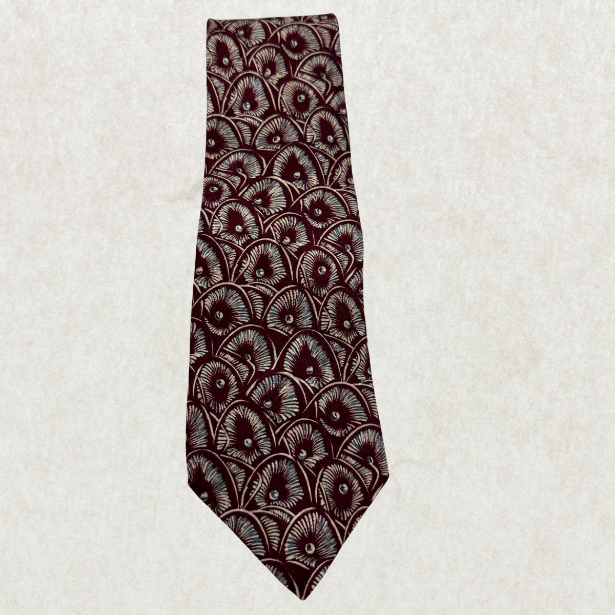 Vintage Club International Silk Tie – 100% Silk, Art Deco Fan Pattern