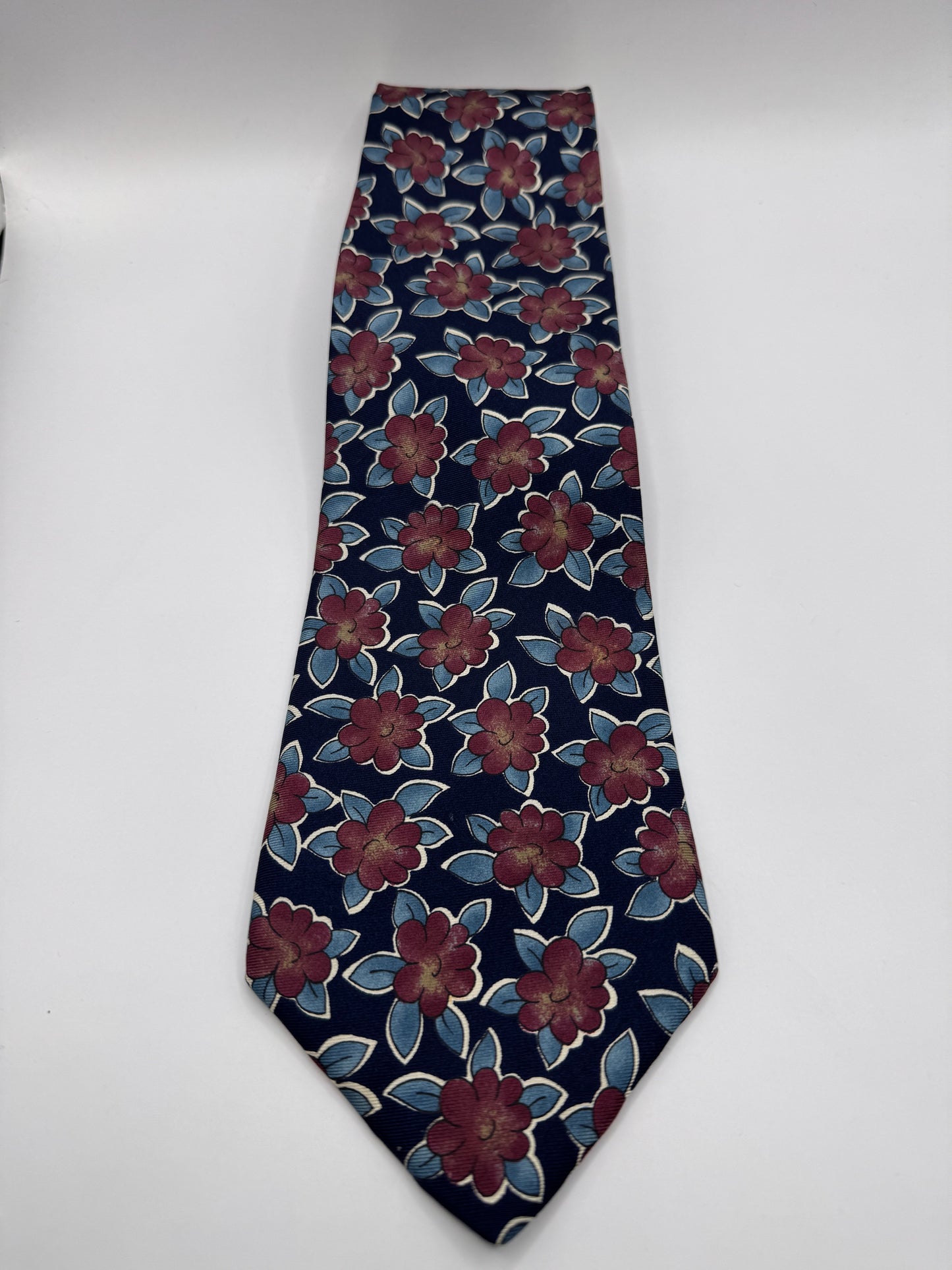 Vintage EuropeenneS 100% Silk Tie – Burgundy Floral Pattern, 58” x 4”