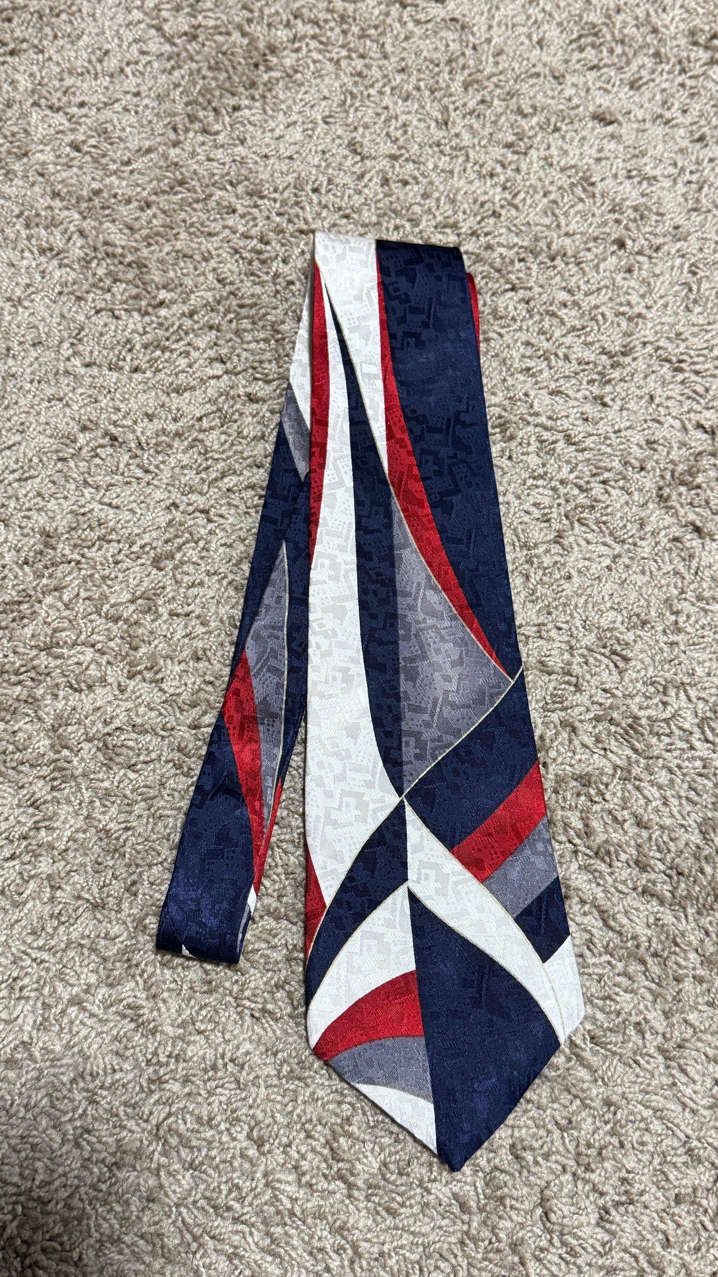 Vintage Evan-Picone Silk Tie – Bold Abstract Red Blue White Design, 100% Silk, 57”