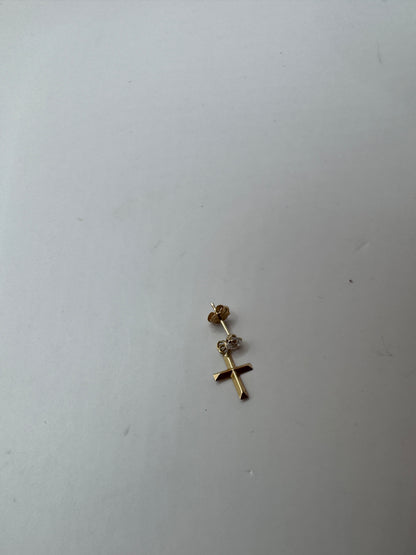 Vintage 14k Gold Single Stud Earring – Cross & Crystal Charm
