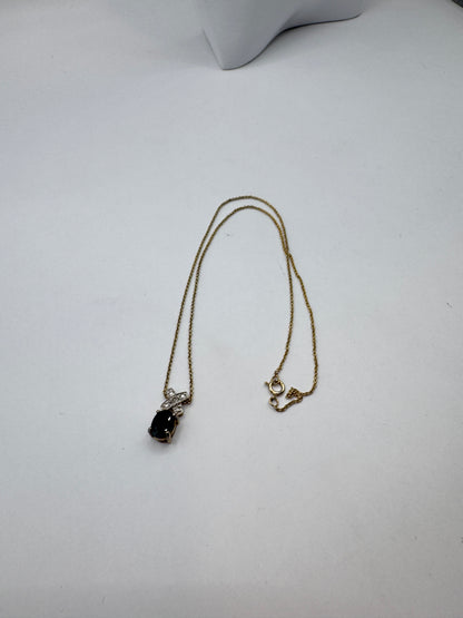 Vintage Sterling Silver Gold-Plated Necklace with Black Onyx Pendant – Excellent Condition