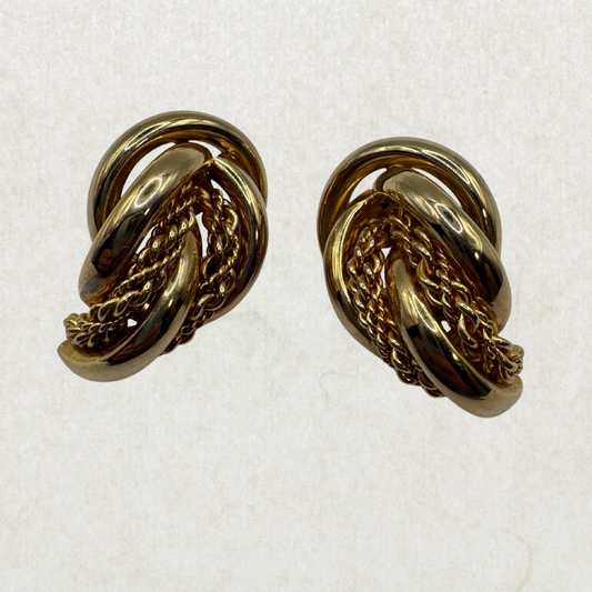 Vintage Gold Clip Earrings – Timeless Classic Accessory