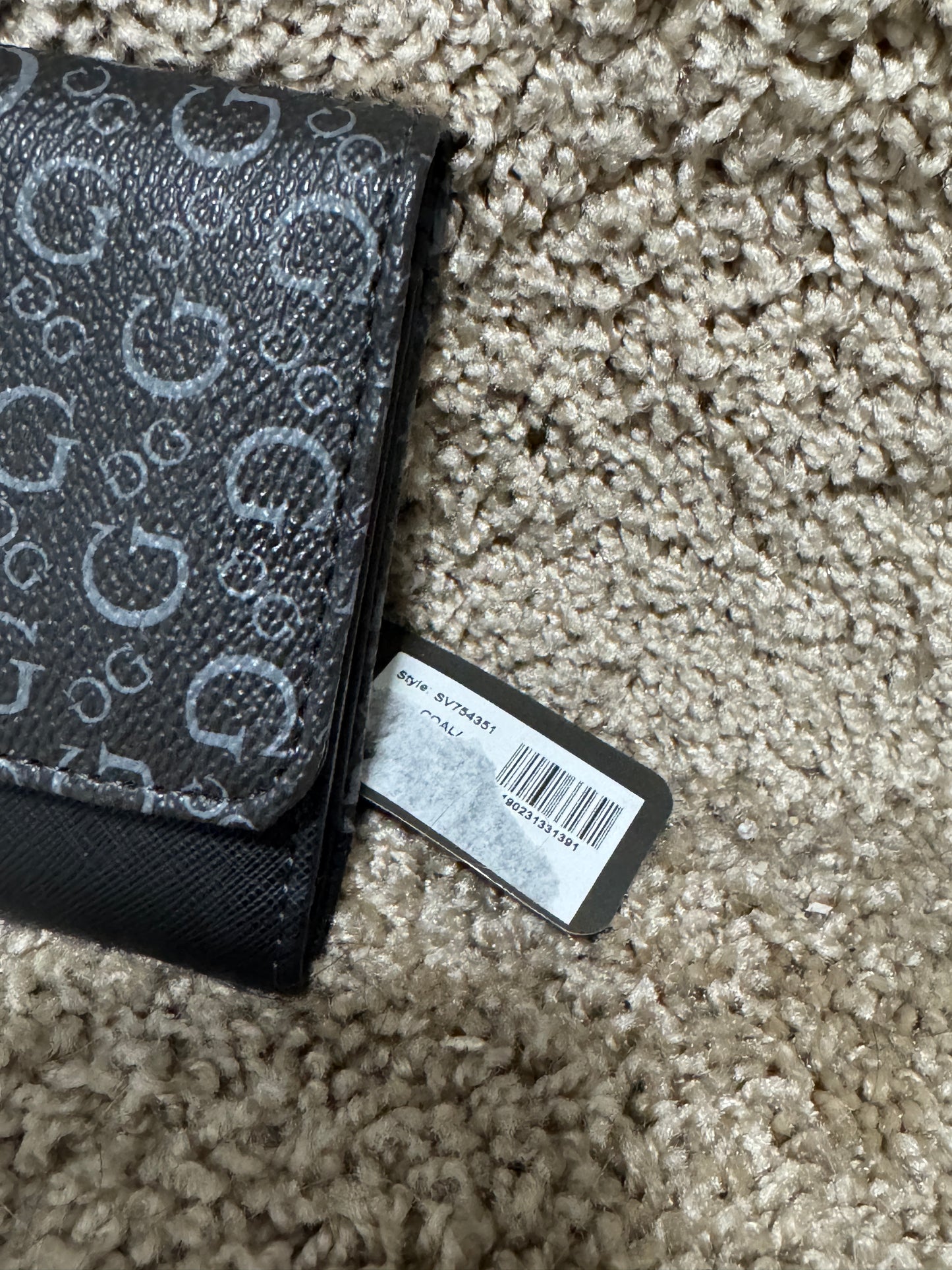 BNWT Guess Los Angeles Thornton Black Logo Slim Wallet Clutch – Monogram Zip Wallet 7” x 4”