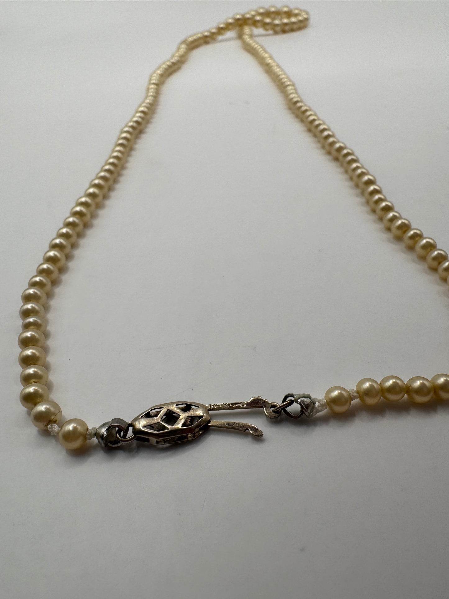 Vintage Cultured Pearl Necklace – Graduated, 14K Gold Clasp