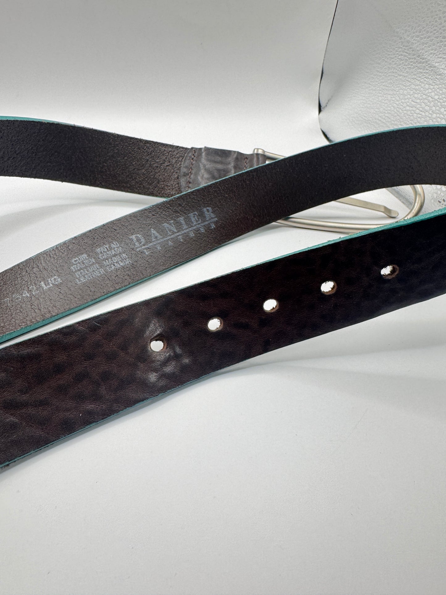 Vintage Danier Genuine Leather Belt – 45.5”