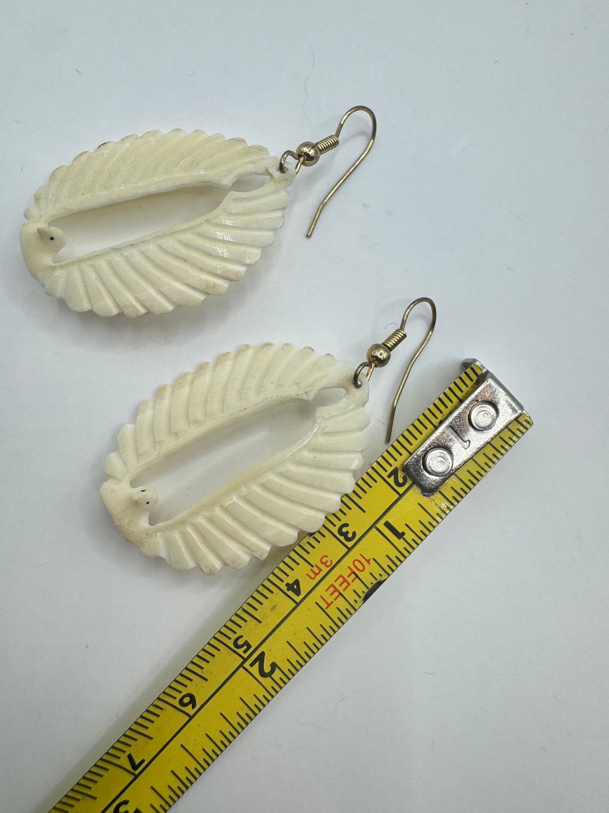 Vintage Ivory-Tone Carved Bird Earrings