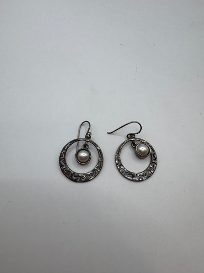 Vintage Israel OR Paz Sterling Silver 925 Hammered Pearl Circle Earrings – Excellent Condition