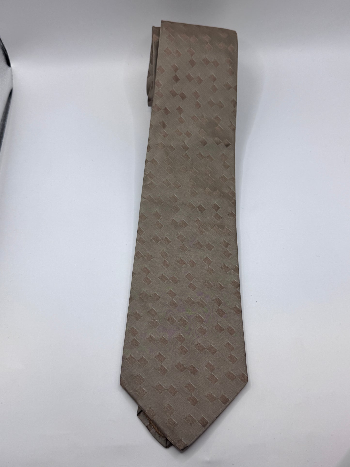 Vintage YSL Yves Saint Laurent 100% Silk Tie, 56” x 3.5” – Excellent Condition