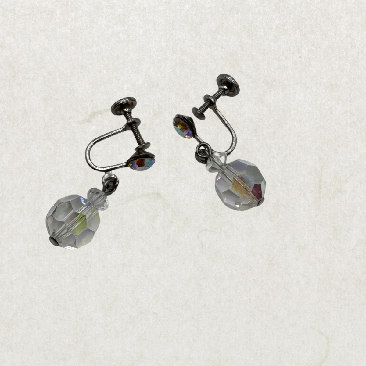 Vintage Rhinestone Clip Earrings – Sparkling Retro Elegance