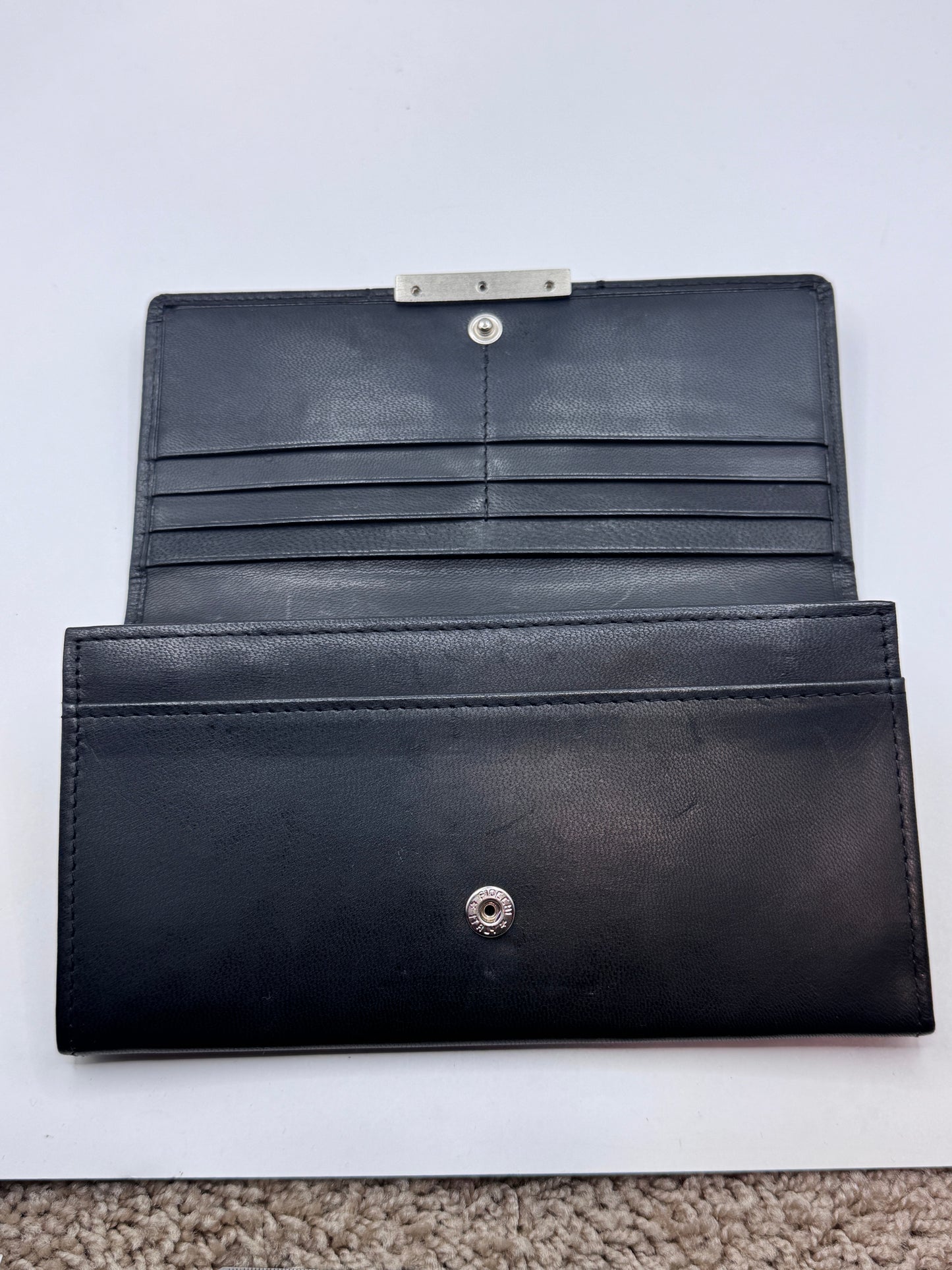 Vintage Calvin Klein Women’s Black Full Grain Leather Wallet, 7.5” x 4” – Good Condition