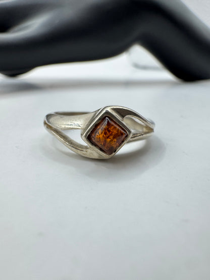 Silver 925 Geometric Amber Ring Size 7