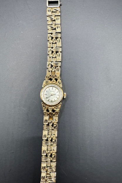 1976 Seiko Gold Tone Mechanical Ladies Watch – Vintage Textured Bracelet Timepiece