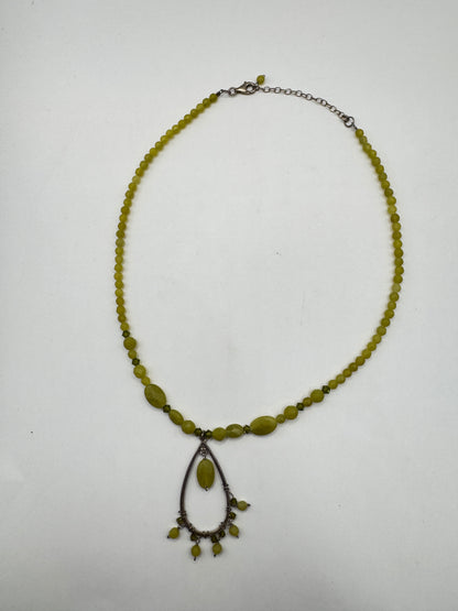 Vintage Handmade Green Jade Gemstone Necklace – Wire-Wrapped Teardrop Pendant, 925 Clasp