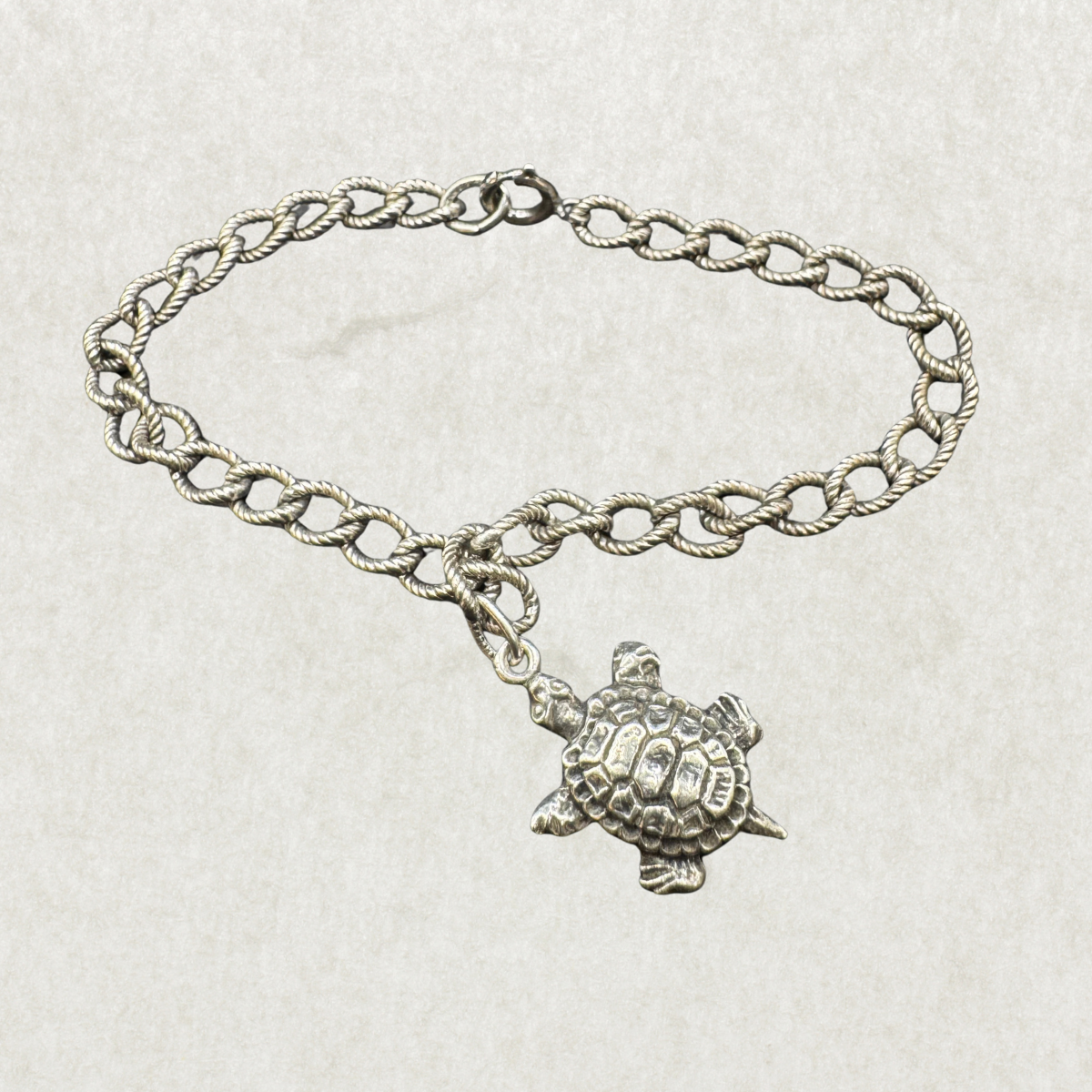 Vintage Sterling Silver Bracelet with Turtle Charm – 7”