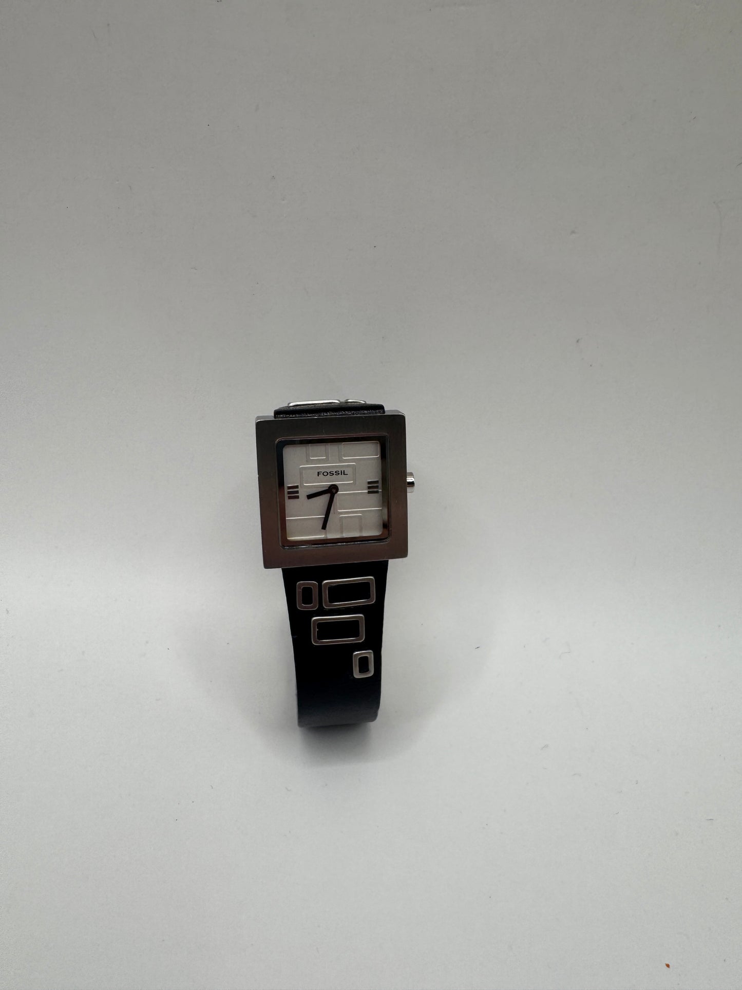 Fossil JR-9519 Women’s Watch – Square Silver-Tone Case & Black Leather Strap