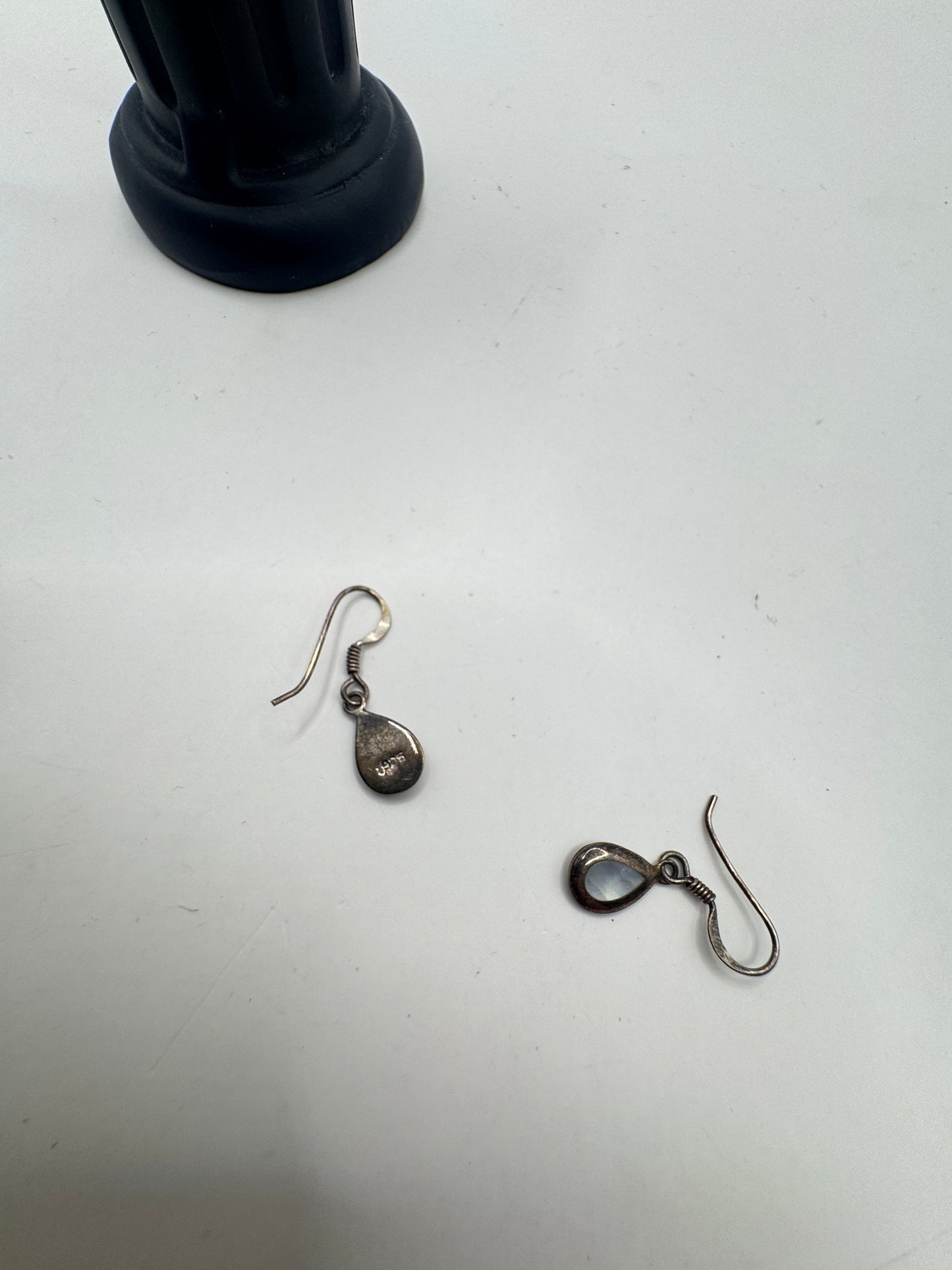 Elegant Sterling Silver & Mother of Pearl Drop Earrings – Excellent Condition