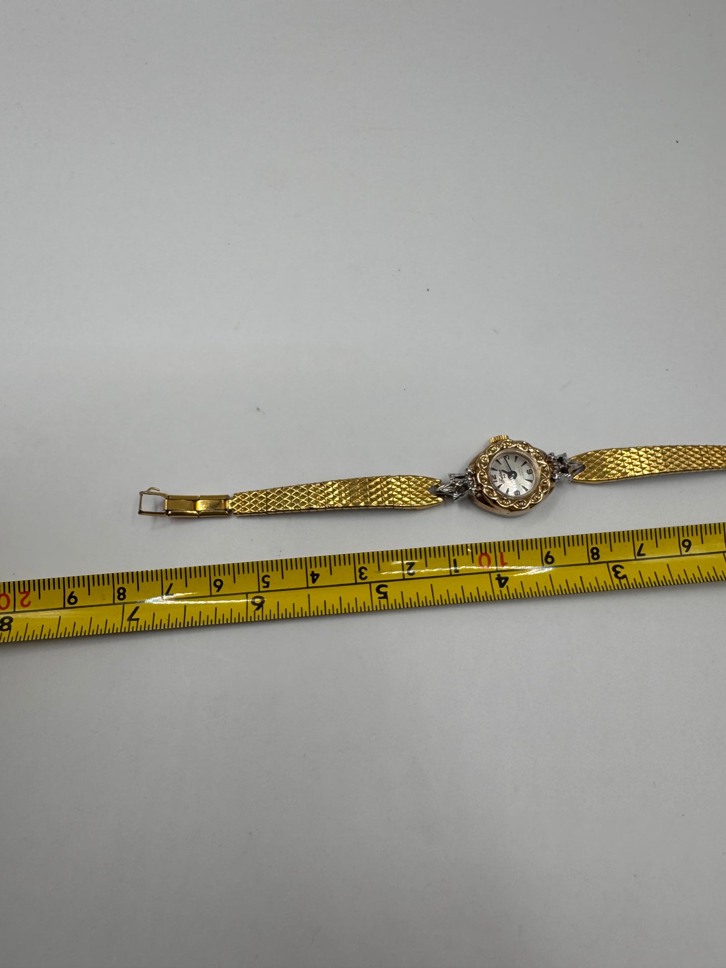 Vintage Tradition Mechanical Women’s Watch – Gold-Tone, Working
