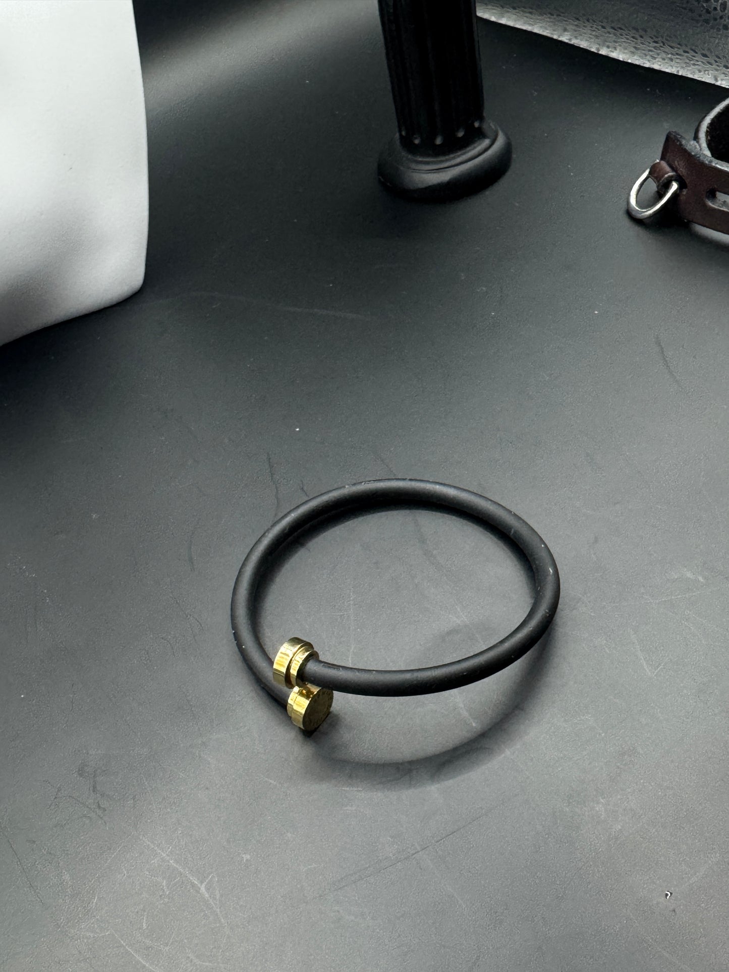 Marc by Marc Jacobs Minimalist Rubber Bracelet – Black & Gold Tone Designer Cuff, Modern Unisex
