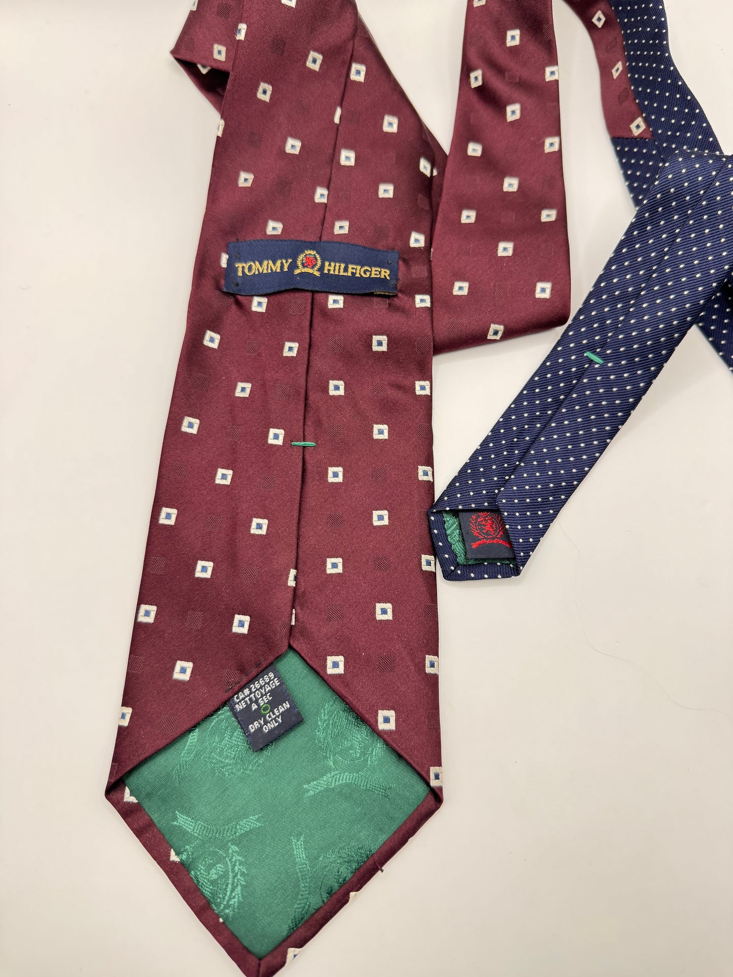 Vintage Tommy Hilfiger 100% Silk Tie – Burgundy & Navy Double-Sided, 56” x 3.5”