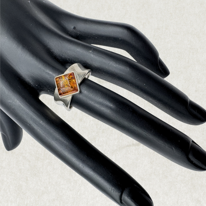 Vintage Sterling Silver 925 Amber Ring Size 9
