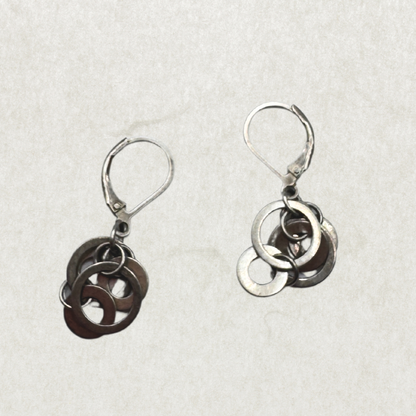 Vintage Sterling Silver Interlocking Circle Dangle Earrings – Excellent Condition