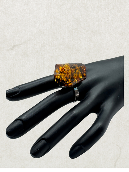 Vintage Sterling Silver Ring with Natural Amber Unique Inclusions Sz 9.5