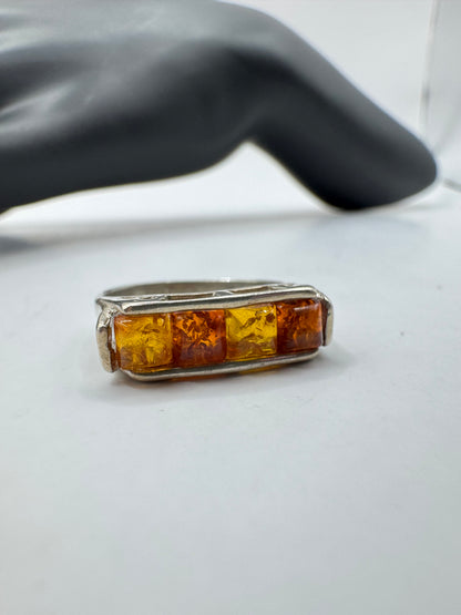Golden Terra Band – Vintage Sterling Silver Amber Ring (Size 7)