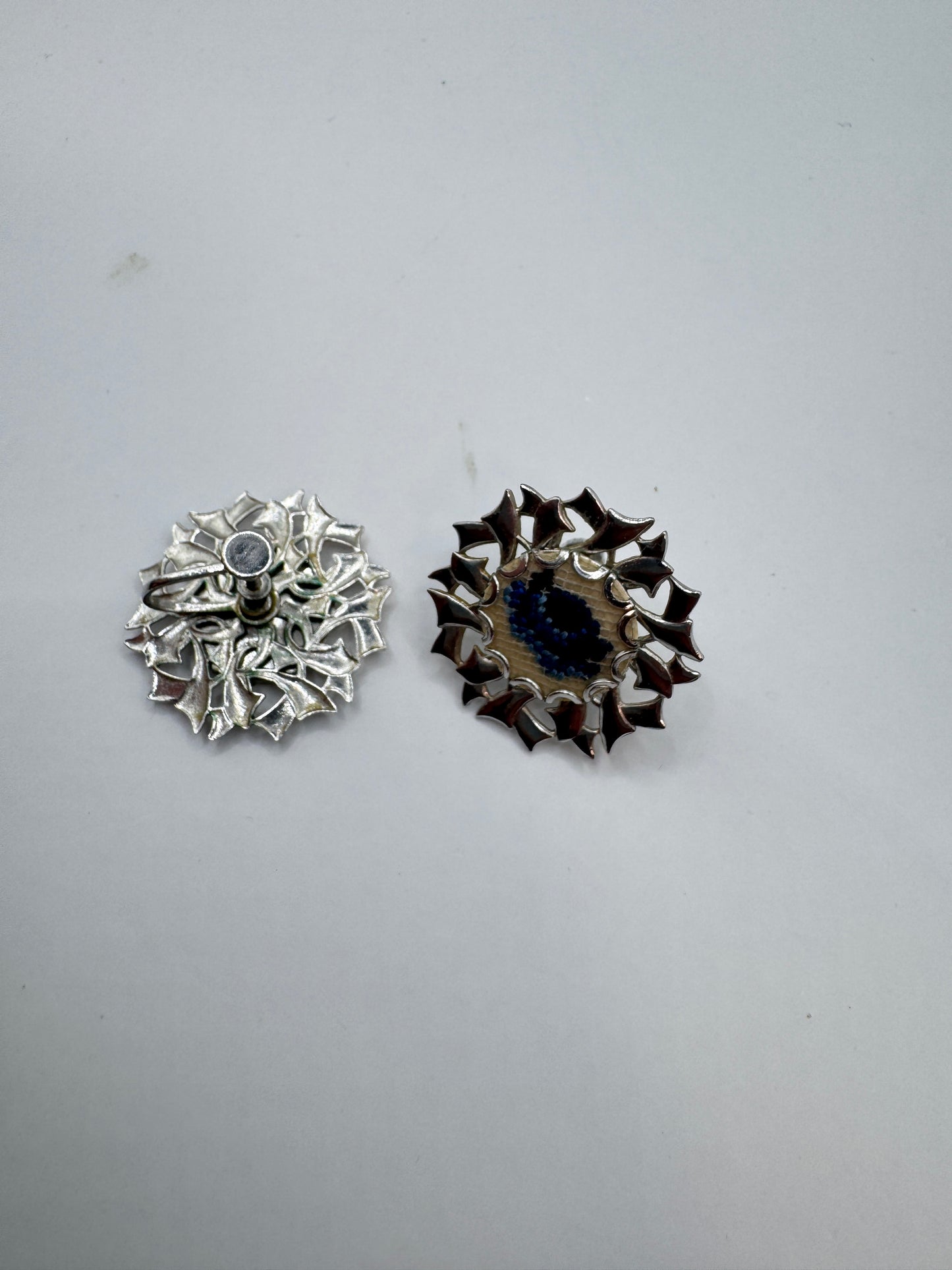 Vintage Silver Tone Clip-On Earrings – Elegant Retro Style