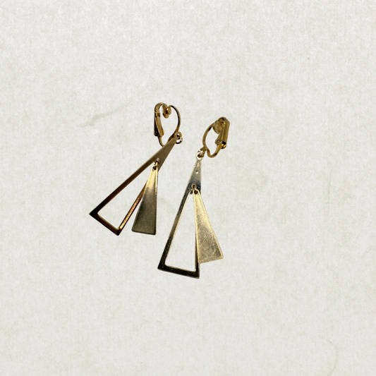 Vintage Gold-Tone Clip-On Earrings – Classic Retro Style