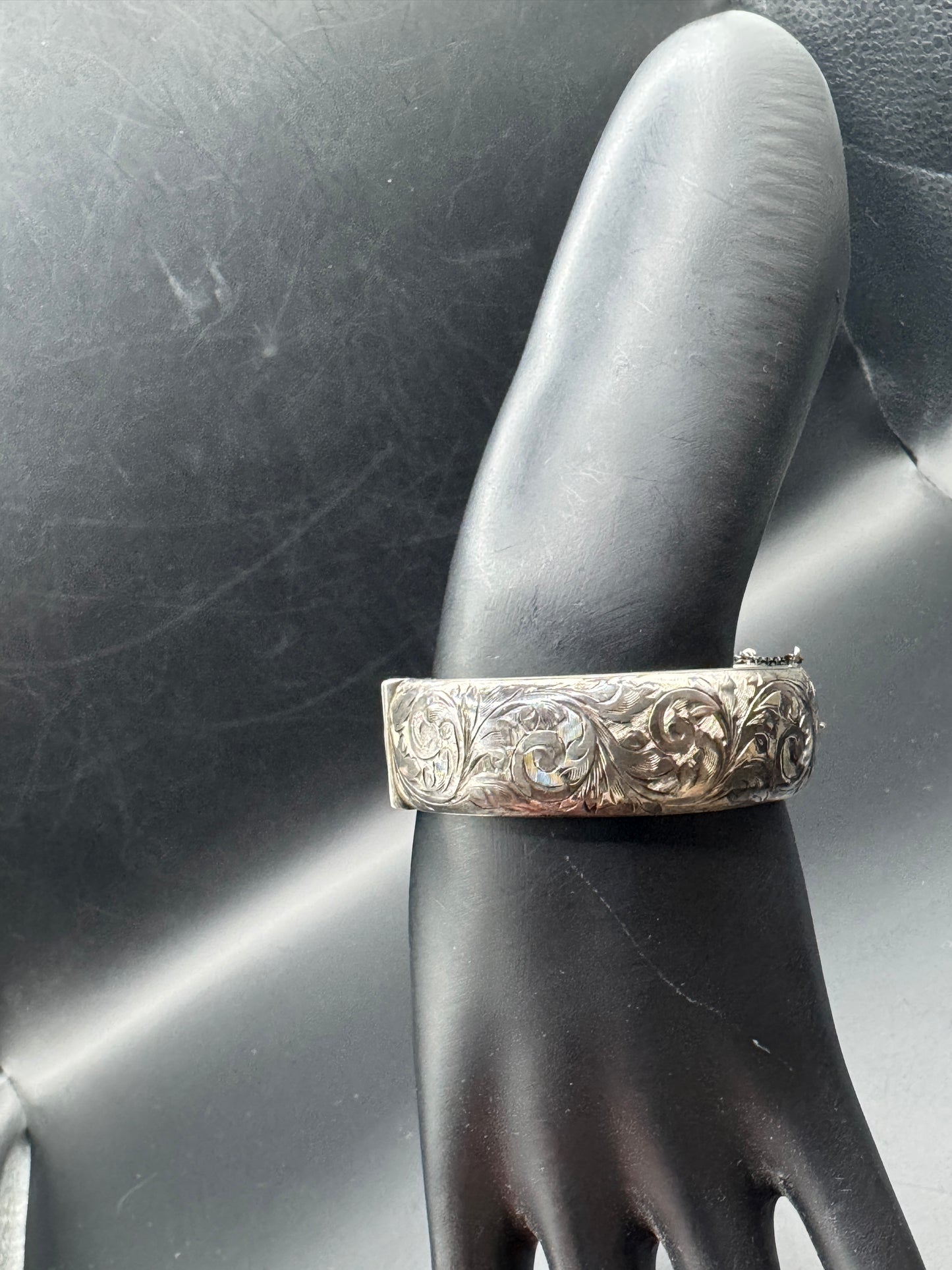 Antique Smith & Ewen Sterling Silver Bangle – Edinburgh 1909, Hand Engraved, Dated 1916