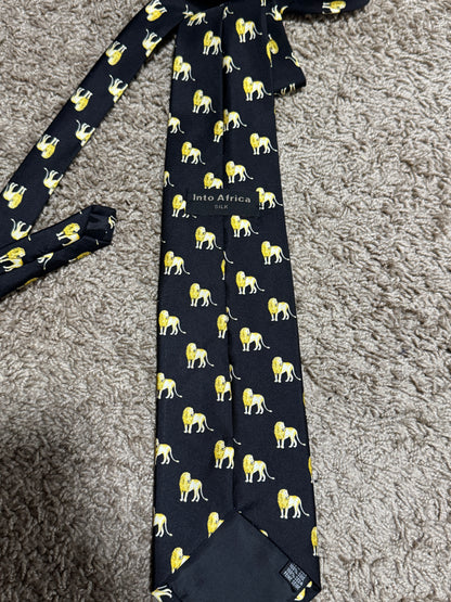 Vintage Into Africa Lion Print 100% Silk Tie – Novelty Animal Necktie 57” x 4”