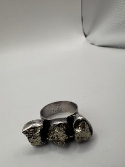 Vintage Artistic Sterling Silver Ring with Pyrite Crystal – Size 6.5