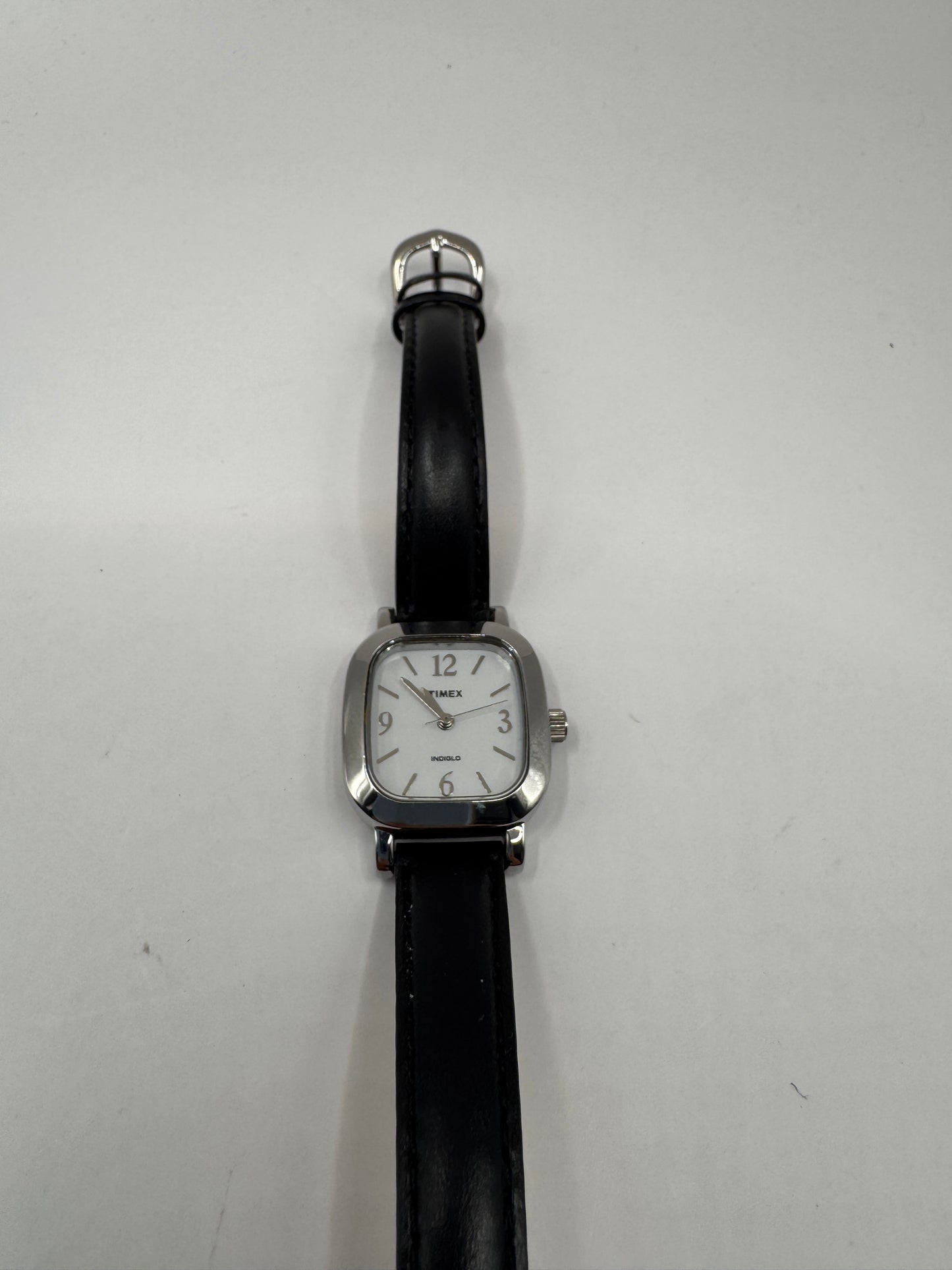 Vintage Timex Indiglo Watch – Classic Silver Case, Black Leather Strap