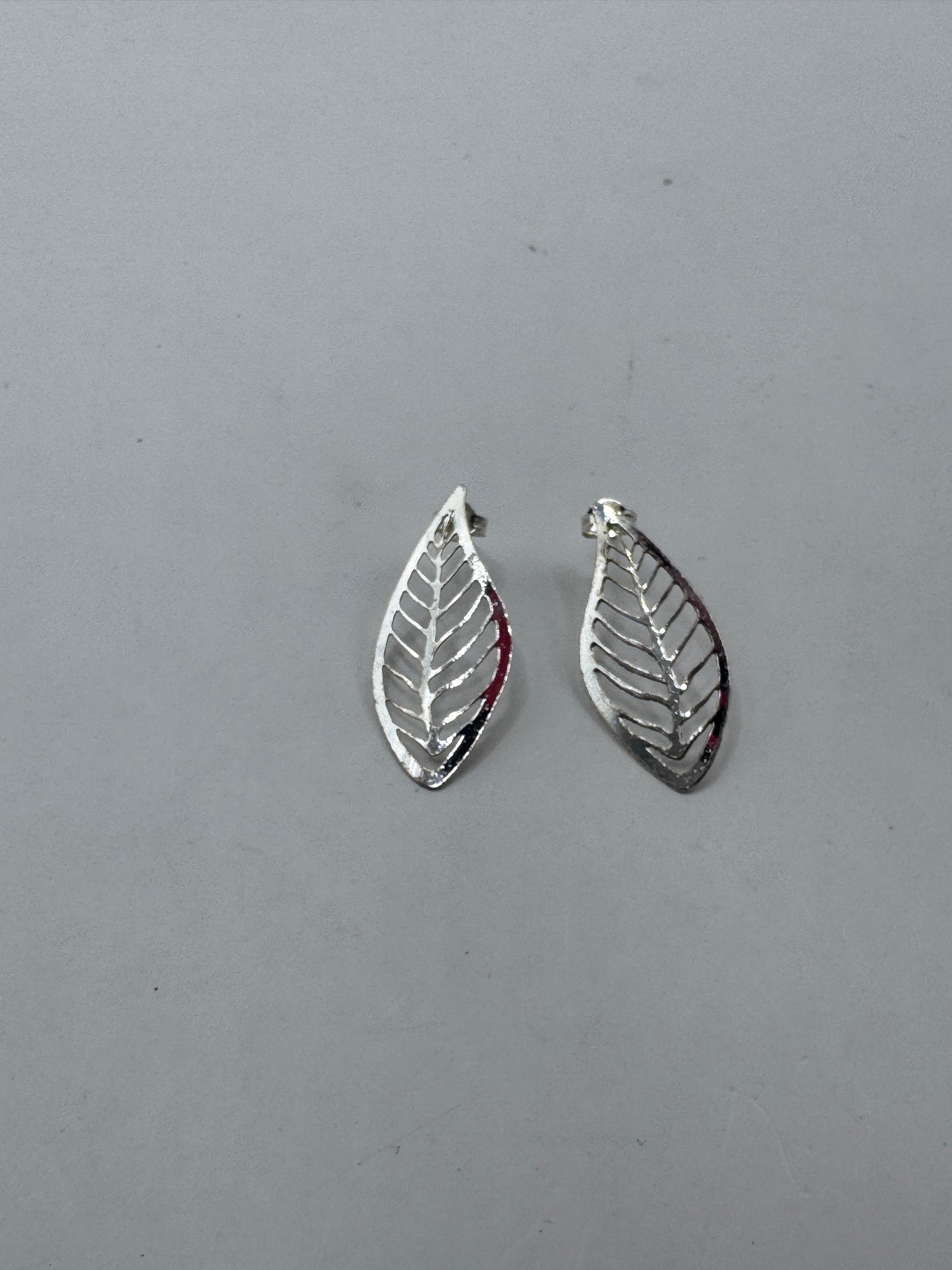 Vintage Sterling Silver Leaf Stud Earrings – Excellent Condition