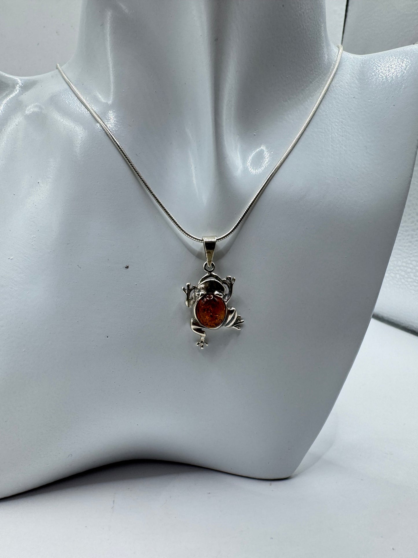 Silver 925 Amber Frog Pendant Necklace 17”