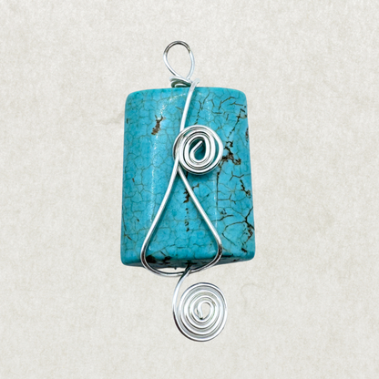 Handmade Turquoise Sterling Silver Wire-Wrapped Pendant – Excellent Condition
