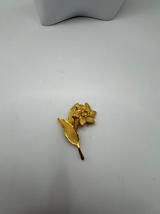 Vintage Bond Boyd Gold-Filled Floral Brooch – Excellent Condition