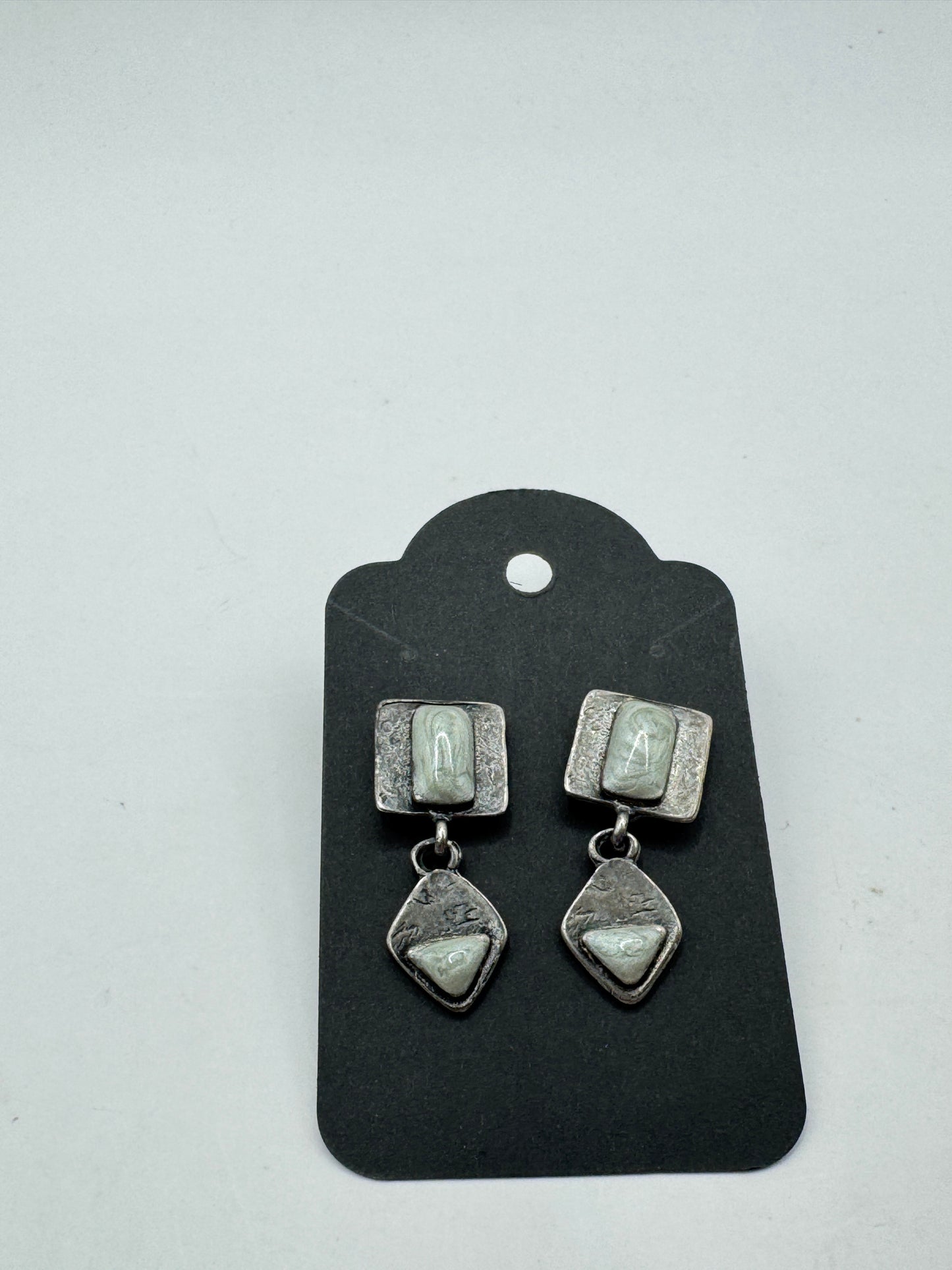 Vintage Minimalist Silver Tone Dangle Earrings – Geometric Abstract Retro Earrings