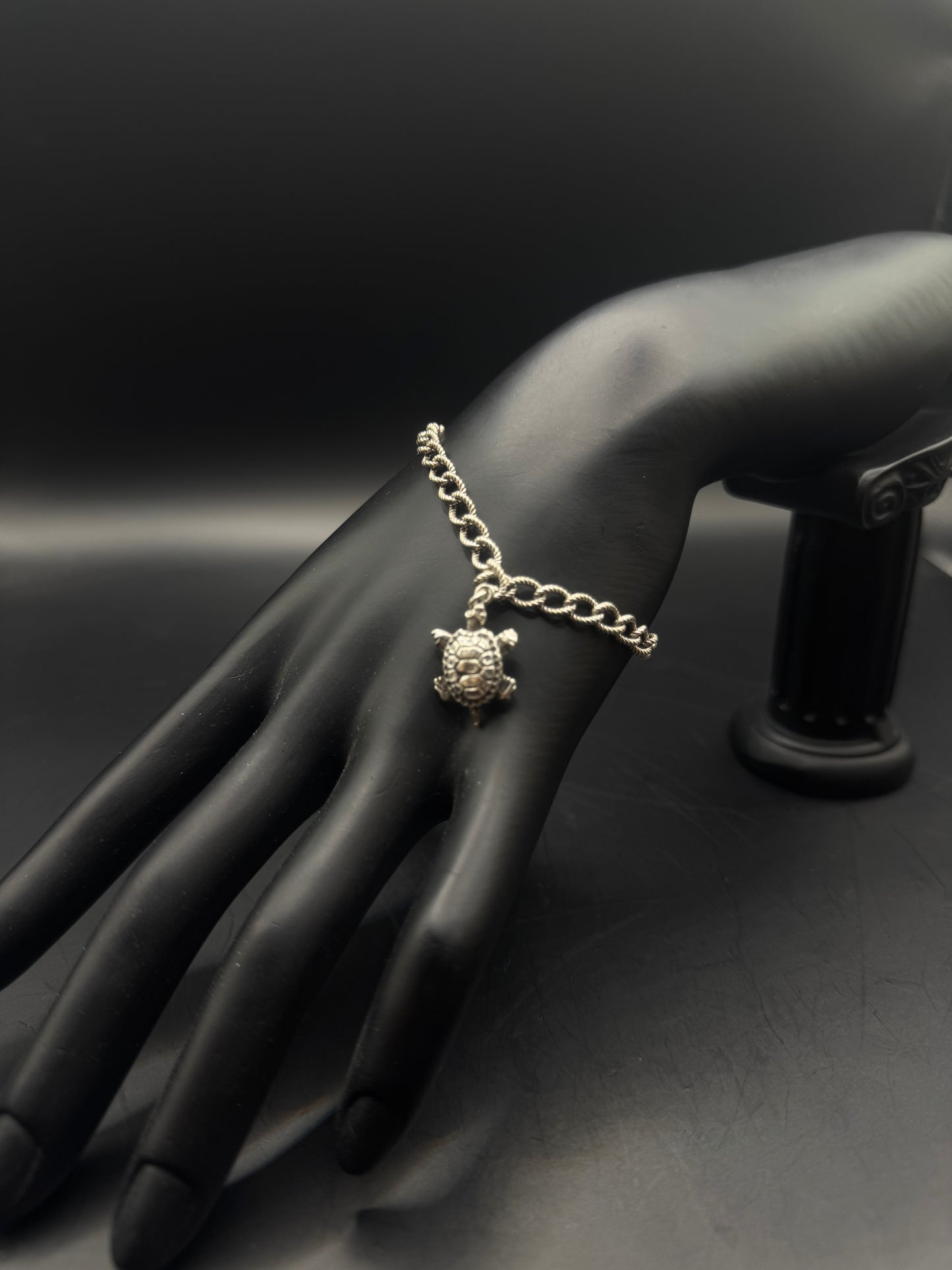 Vintage Sterling Silver Bracelet with Turtle Charm – 7”