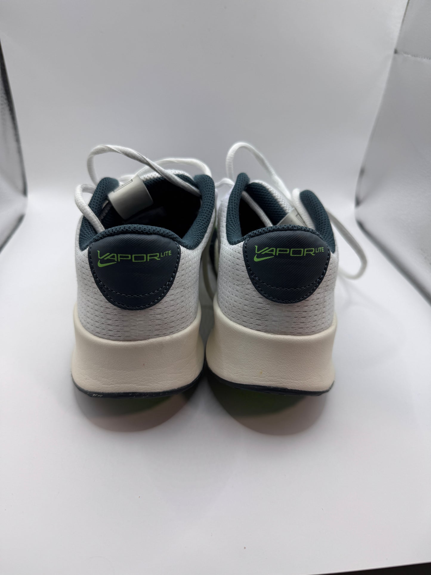 Nike Court Vapor Lite 2 Men’s Tennis Shoes – White | US 9.5 / EU 43