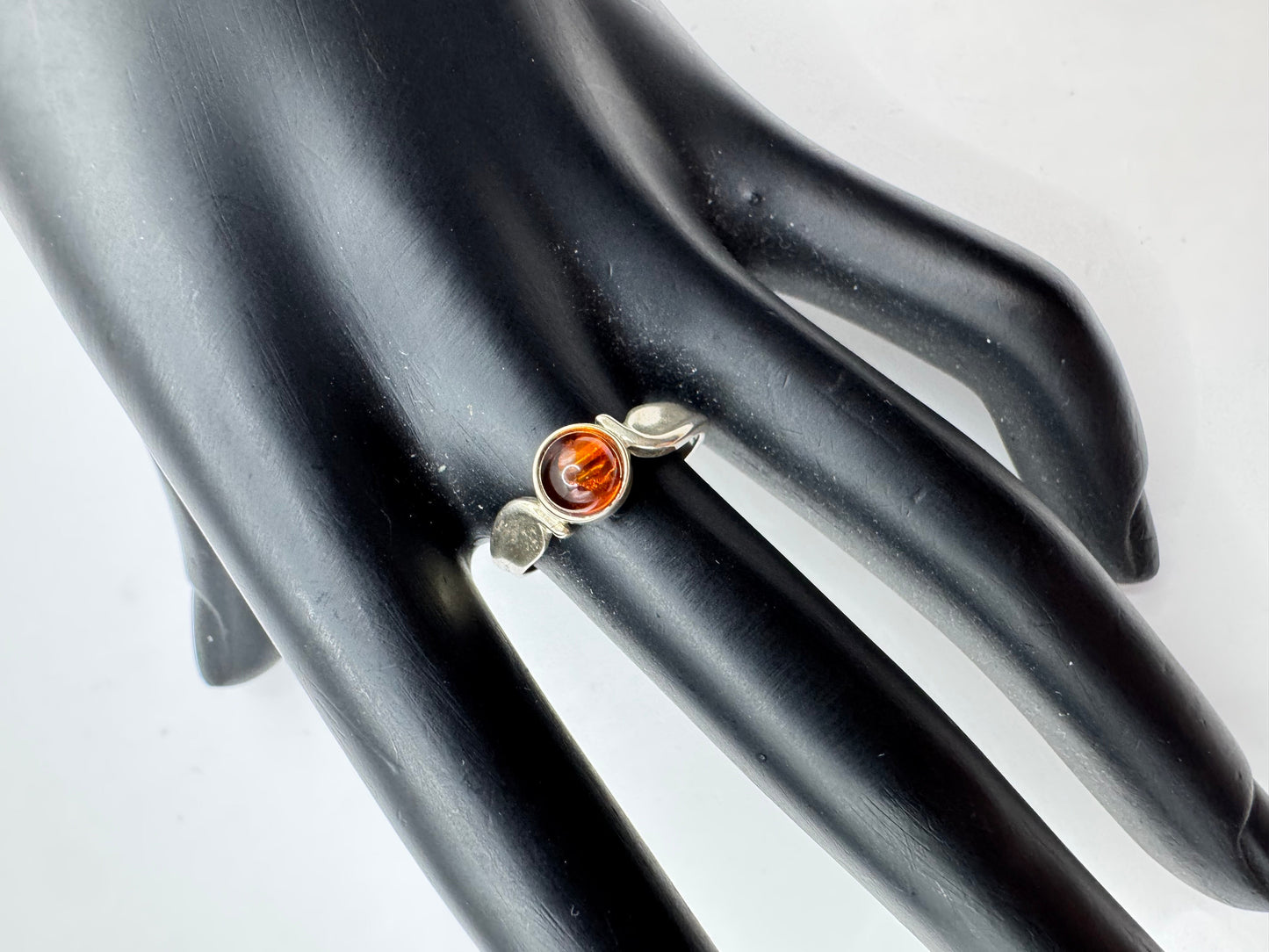 Silver 925 Amber Leaf Ring Size 8.5