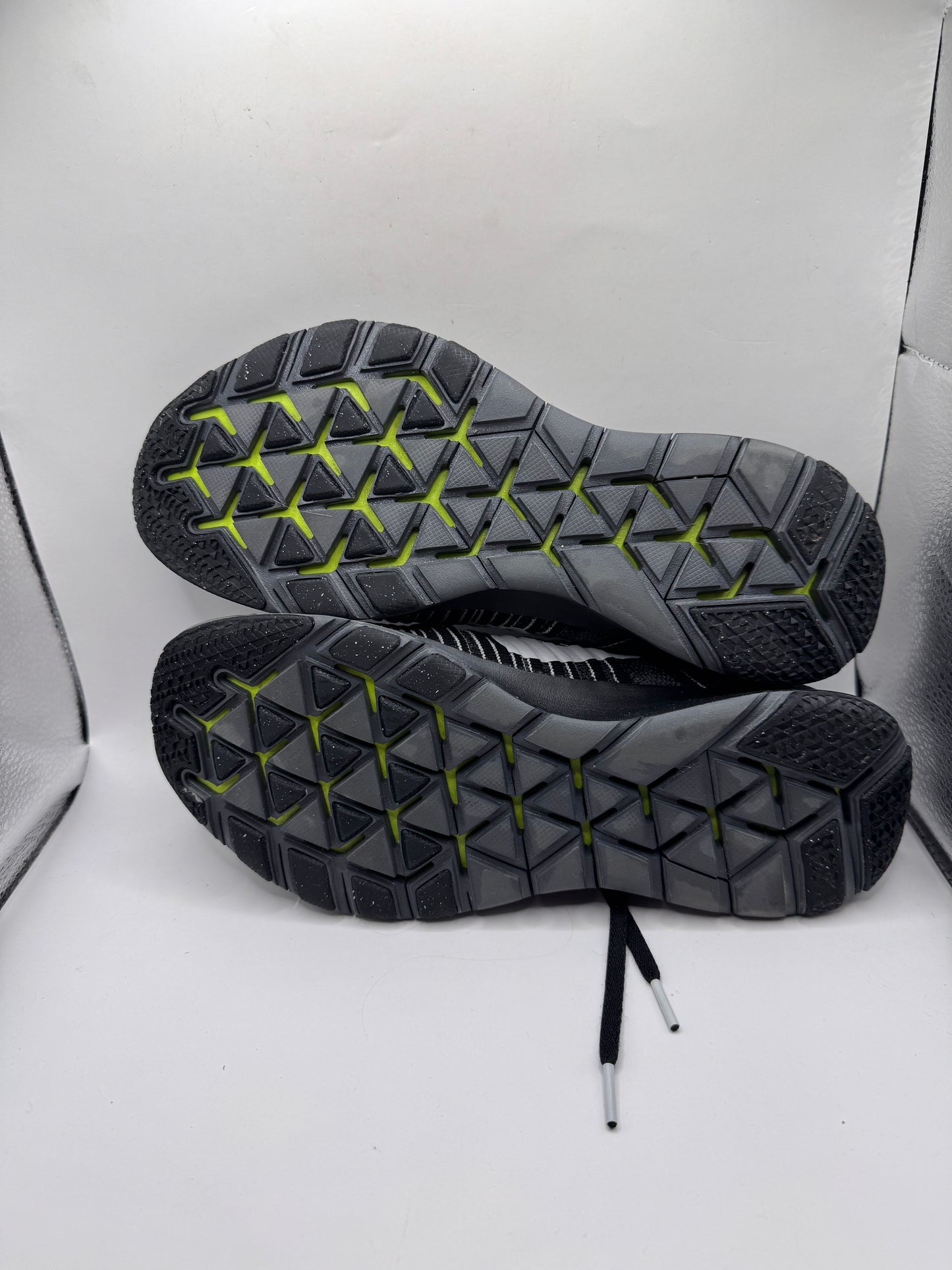 Nike Free TR Train Force Flyknit Shoes – Men’s Size 10.5, Black/White, 833275-017