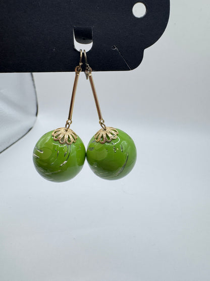 Vintage Glass Statement Clip Earrings – Bold Fashion Accessory