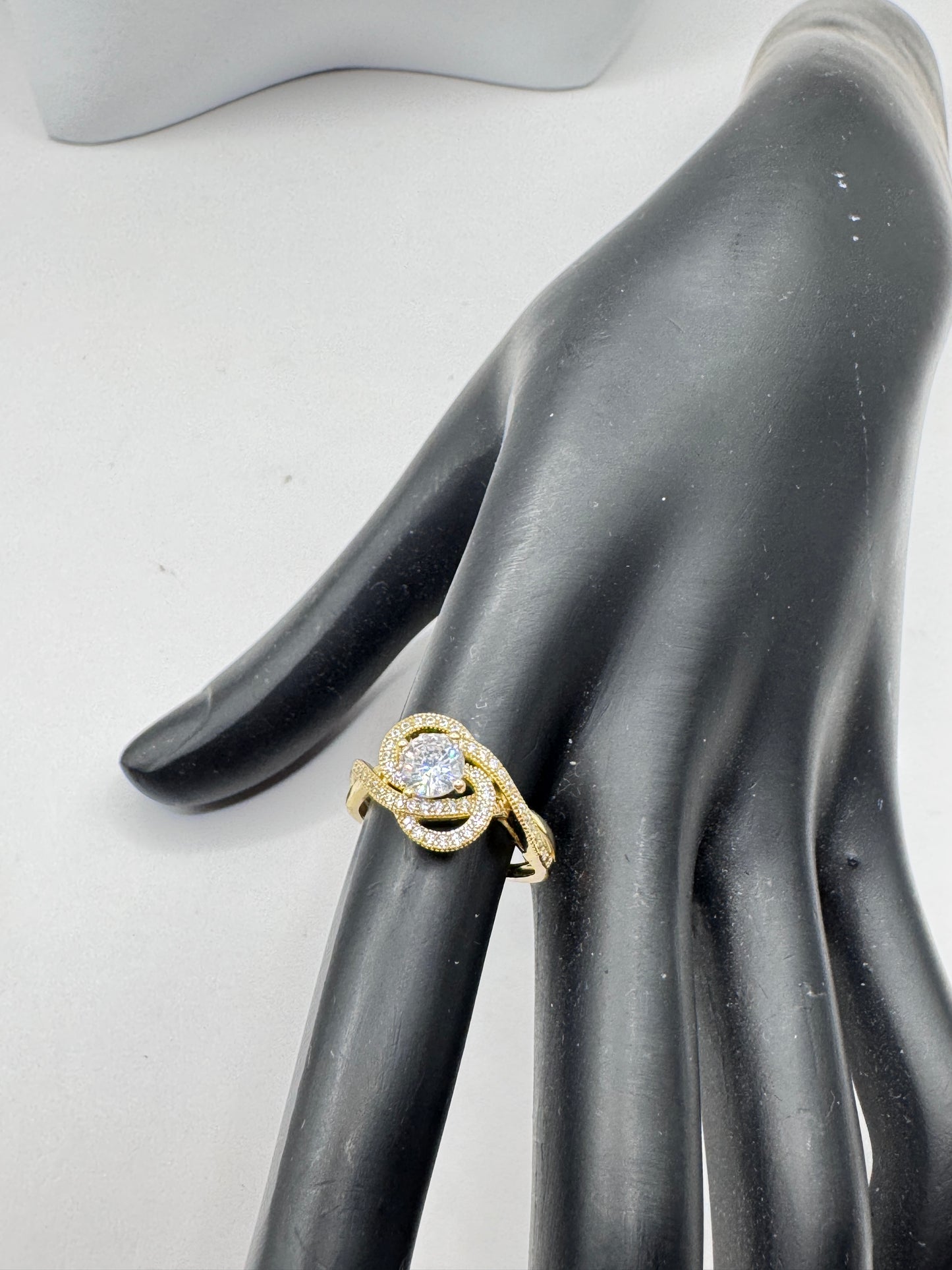 Beautiful Vintage Sterling Silver 925 Gold-Plated Ring – Size 7, Excellent Condition