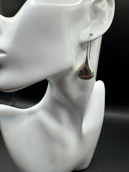 Vintage 925 Sterling Silver Teardrop Earrings – Etched Floral Design