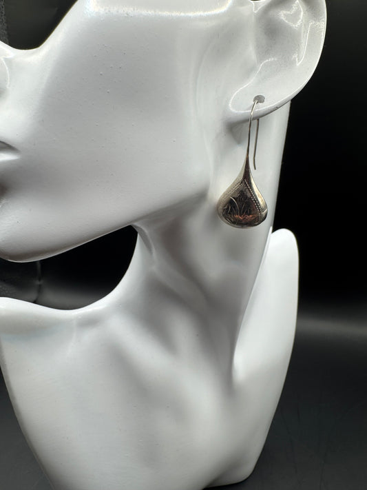 Vintage 925 Sterling Silver Teardrop Earrings – Etched Floral Design