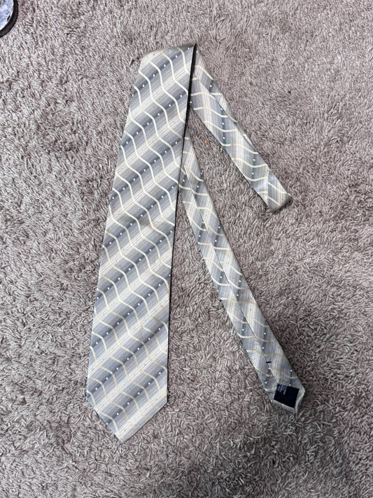 Vintage Hugo Boss 100% Silk Tie, 58” x 4” – Excellent Condition